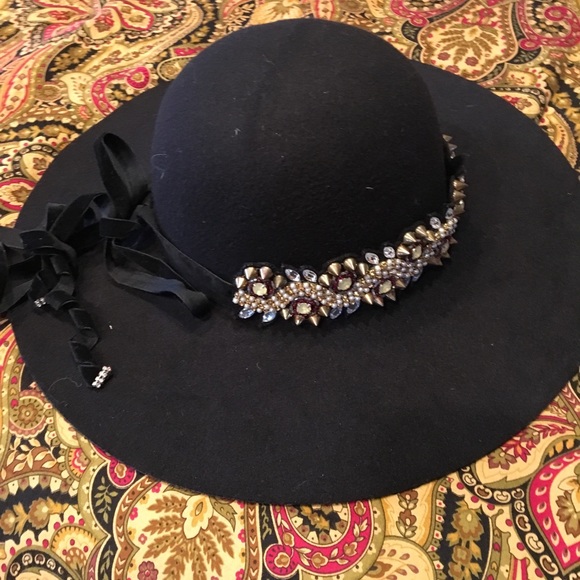 Black Floppy Wool Hat Added Bling - Picture 3 of 4